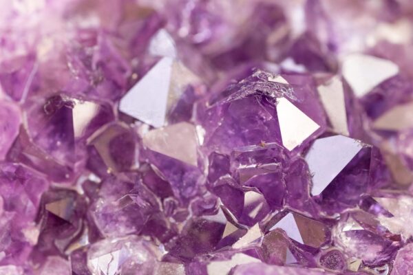 amethyst, crystal, gemstone-3328166.jpg