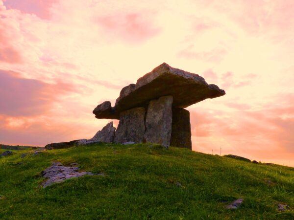 dolmen, neo-stone age, dig-456997.jpg